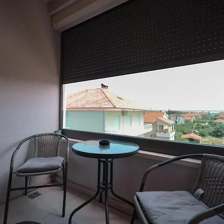 Appartamento Two Bedroom Dunatov With Private Parking