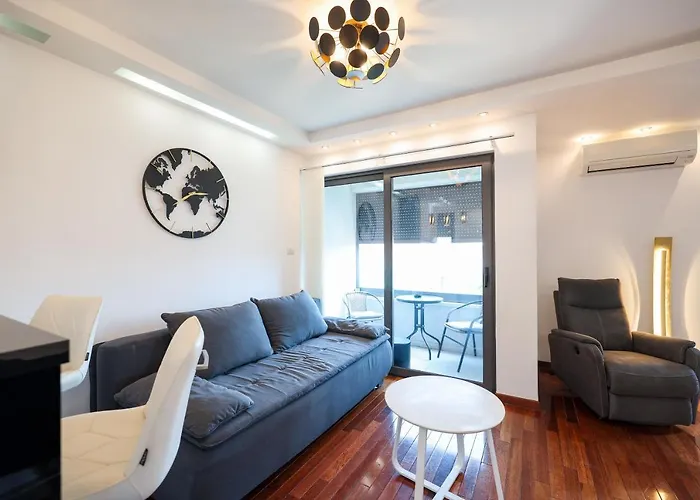 Two Bedroom Dunatov With Private Parking Apartment Zadar