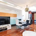 Апартаменти Two Bedroom Dunatov With Private Parking Задар