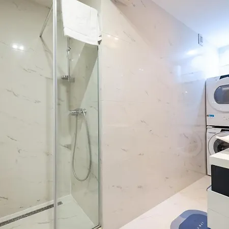 Two Bedroom Dunatov With Private Parking Zara
