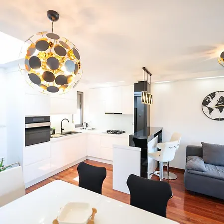 Appartamento Two Bedroom Dunatov With Private Parking Zara
