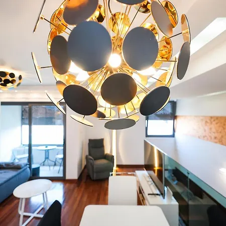 公寓 Two Bedroom Dunatov With Private Parking 扎达尔